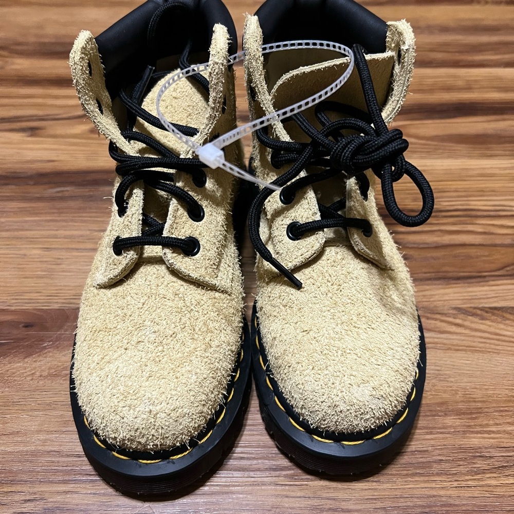 Dr Martens Boots Women’s Size 5